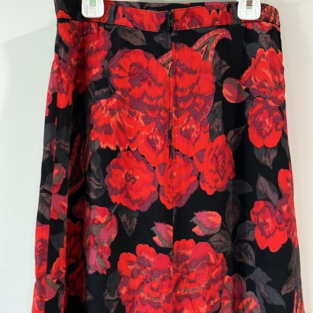 Emozioni - silk, button down maxi skirt, black and red - Picture 6 of 11
